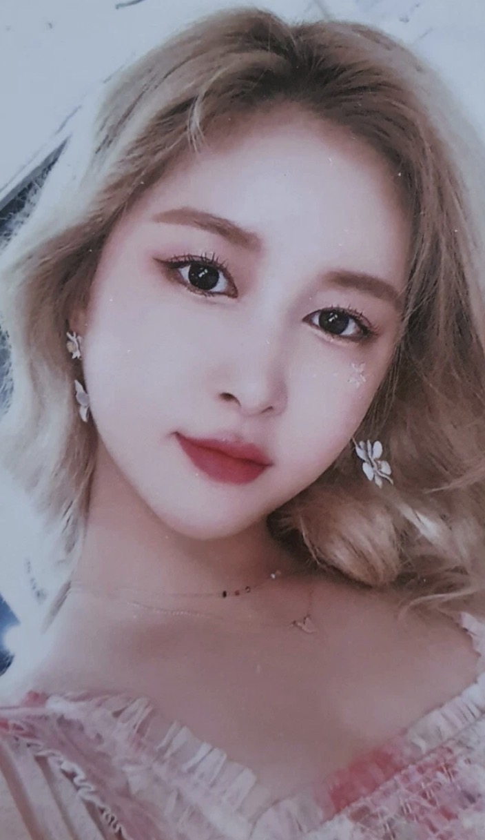 Dayoung Cosmic Girls photocard - Neverland Photocard