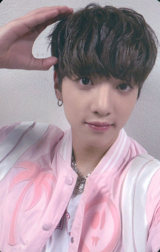Yujun xikers photocard from Offline
