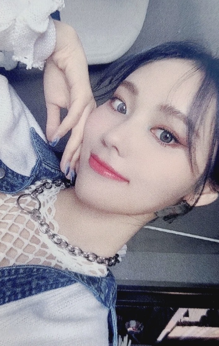 JinSoul LOONA photocard from Online