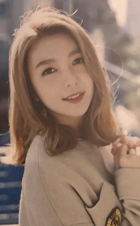 Dami Dreamcatcher photocard from Photocard set