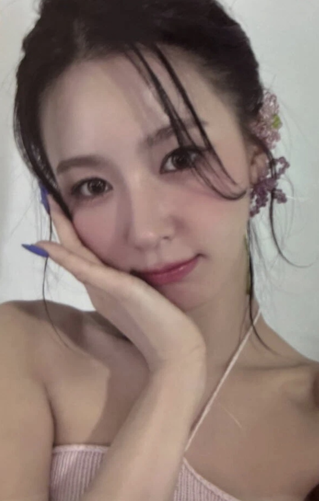 Miyeon I-DLE photocard from Photocard