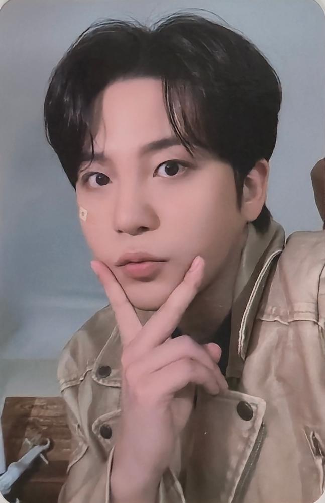 ANITEEZ in TREASURE Trading Cards