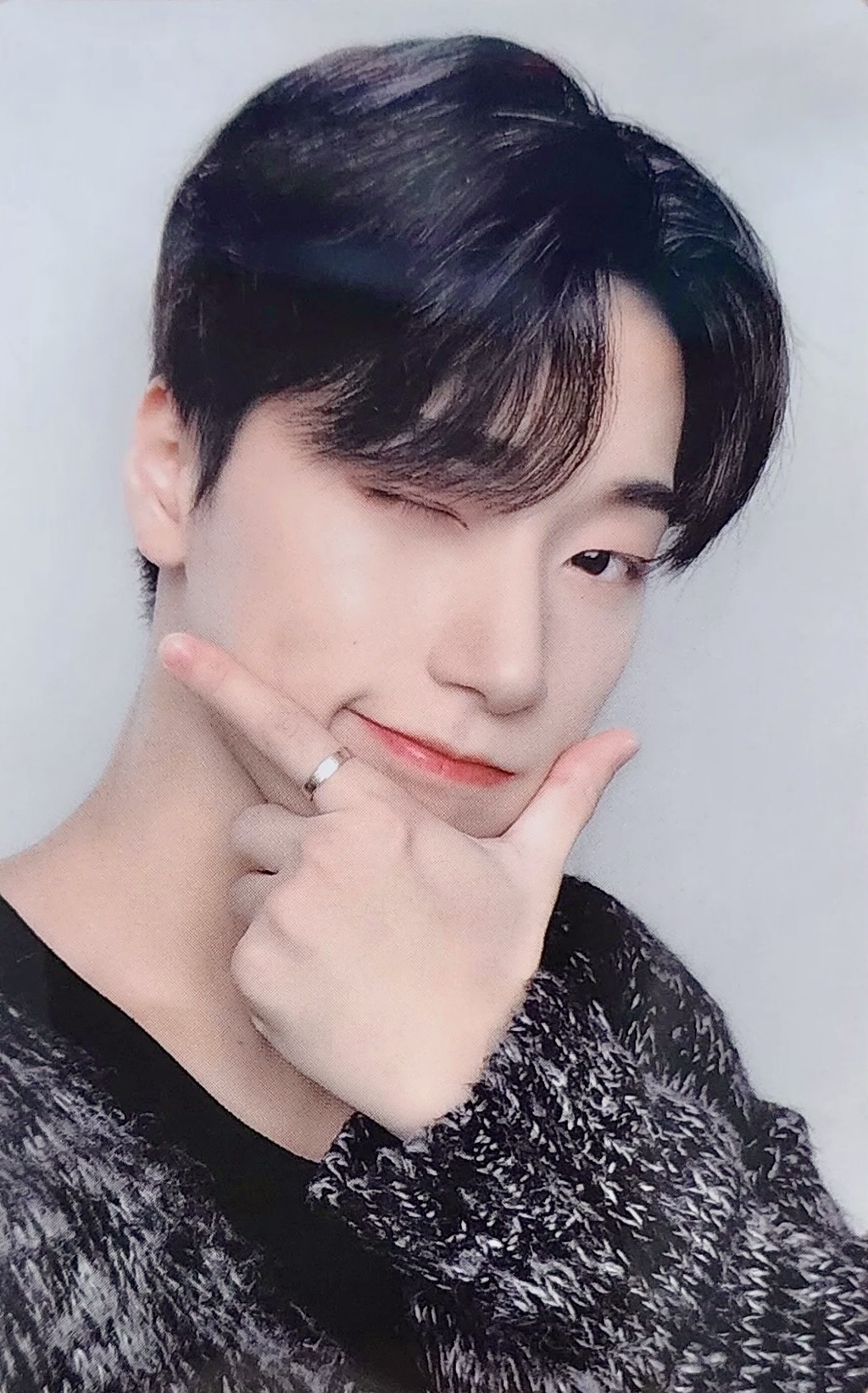 ATEEZ x KAURA VALENTEEZ Photocards