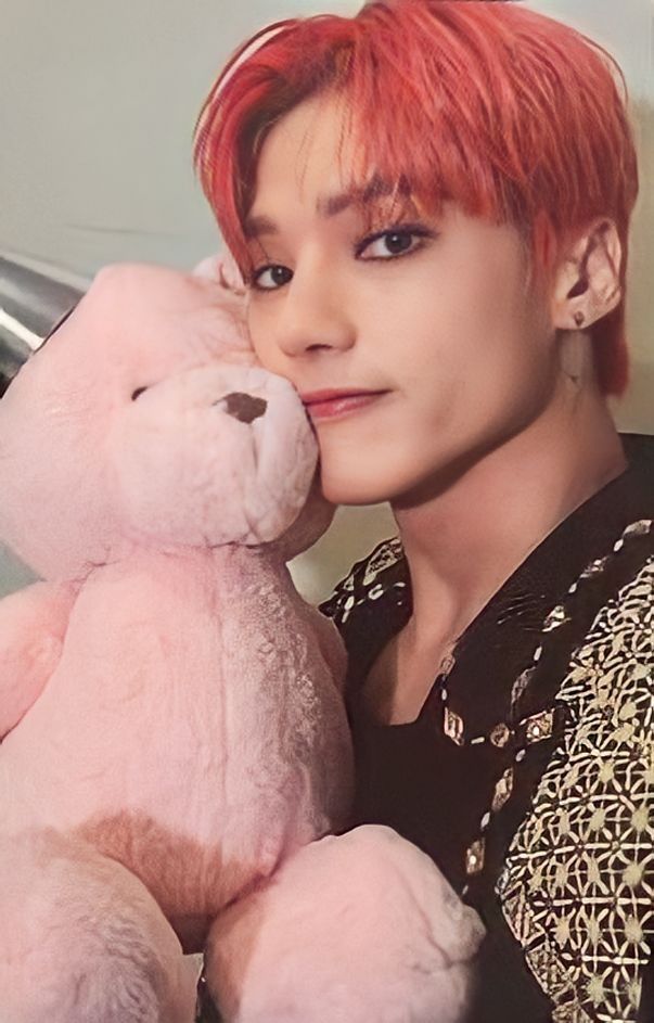Wooyoung ATEEZ photocard from Hug set
