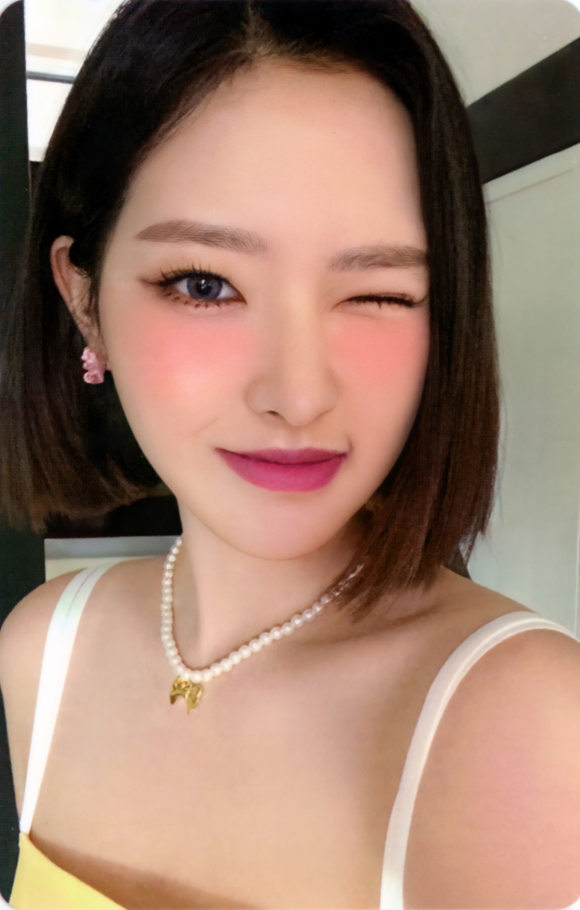 Hyeju LOONA photocard - Luminous Regular ver.