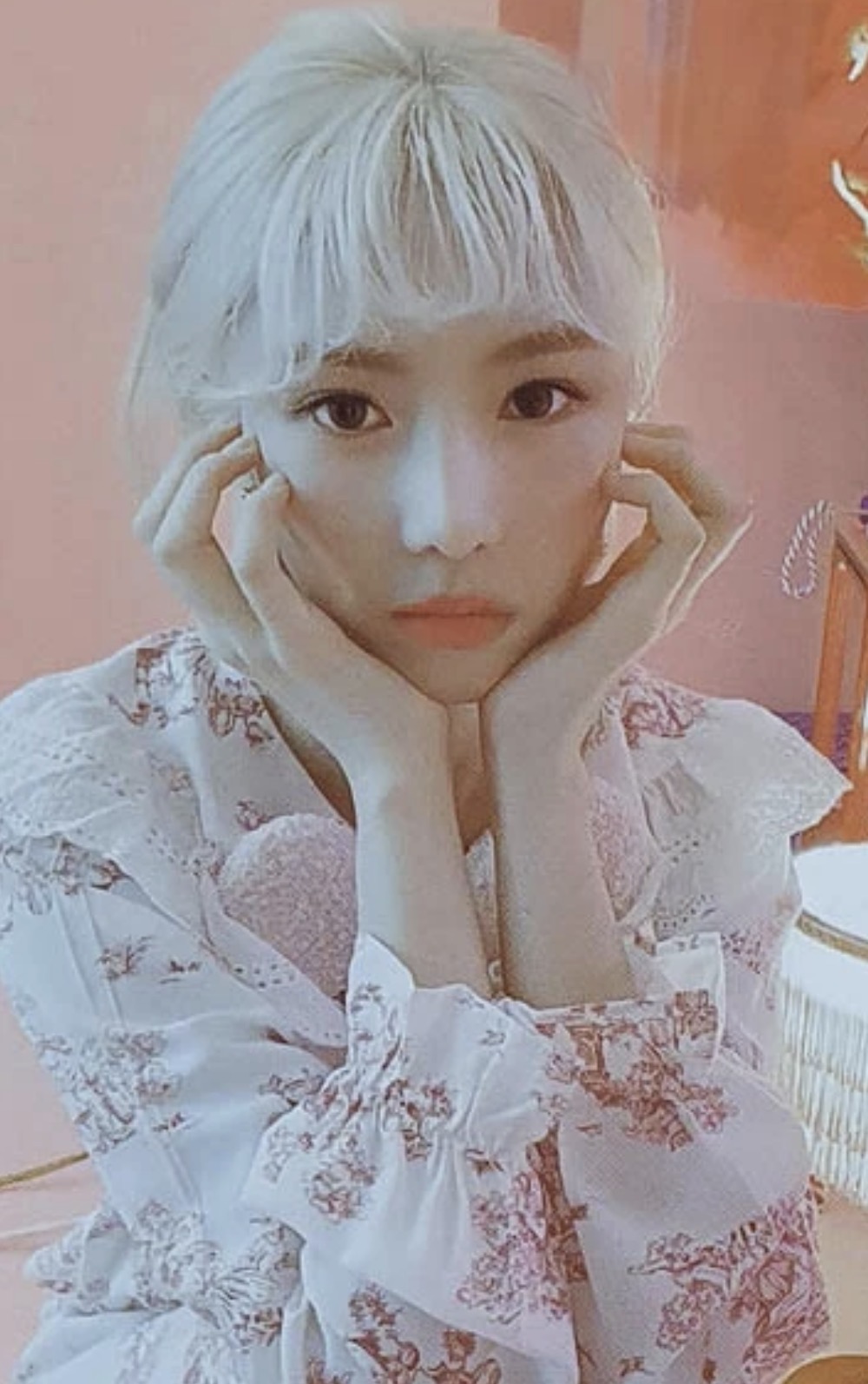 Yoohyeon Dreamcatcher photocard from Photocard Set A