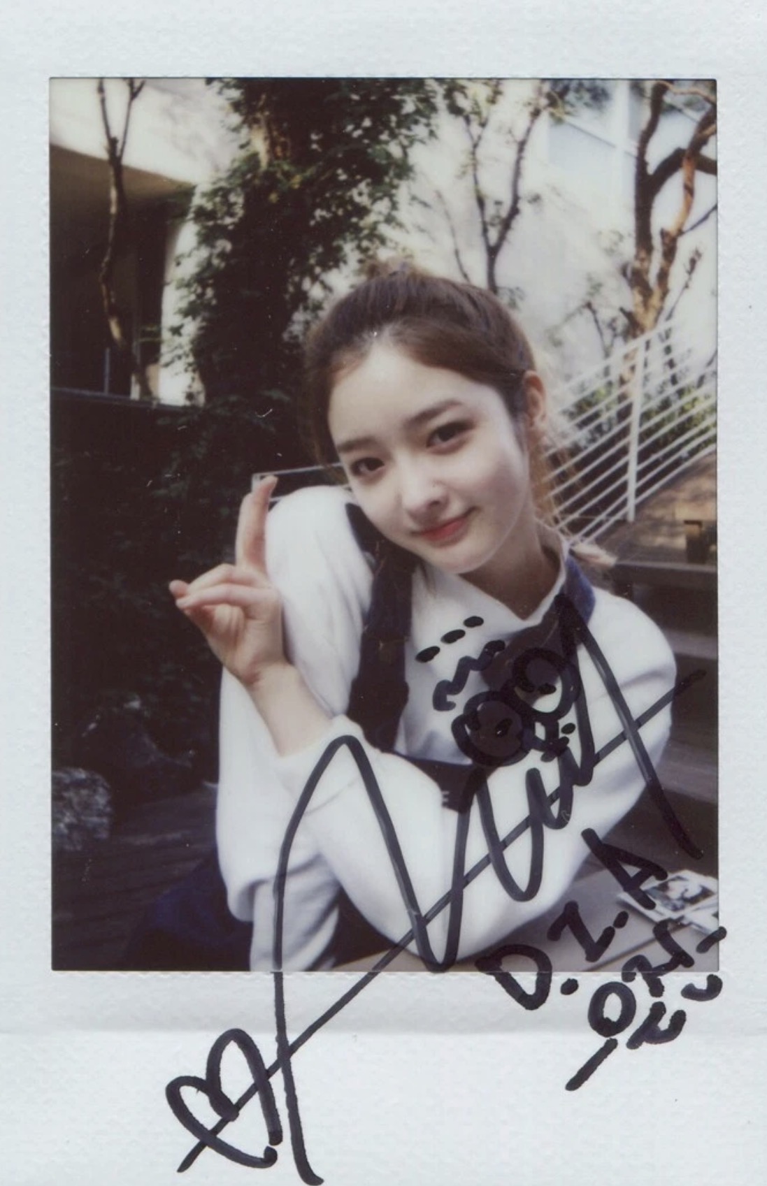 Autographed pob Autographed Polaroid