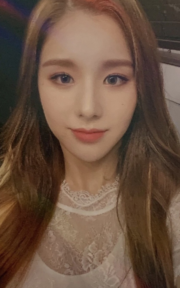 Heejin LOONA photocard from Preorder