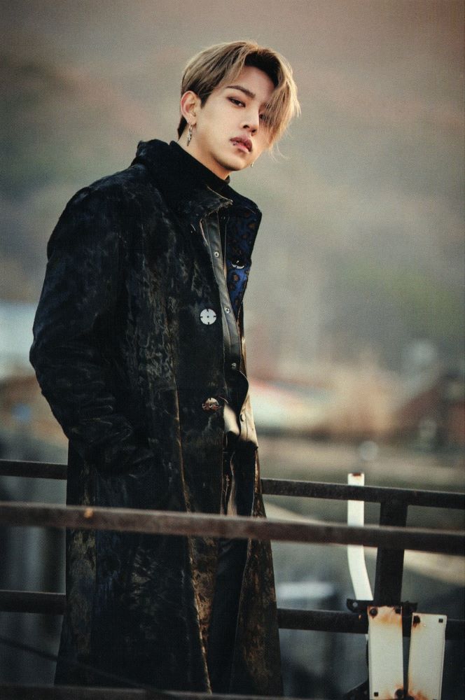 Daehyun photocard
