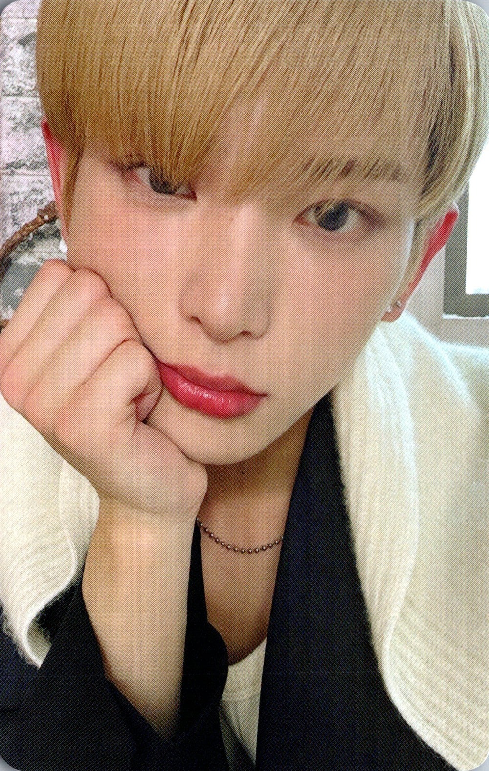 Weverse 1.0 Preorder Benefit