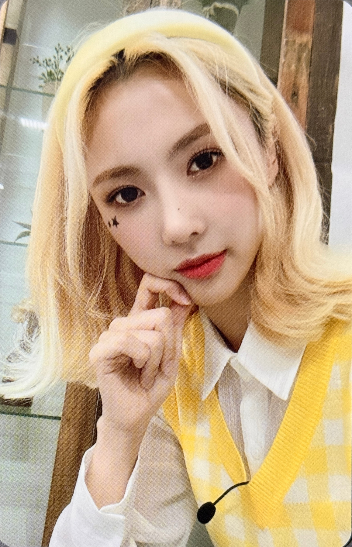 Yoohyeon Dreamcatcher photocard from Photocard Set (C)