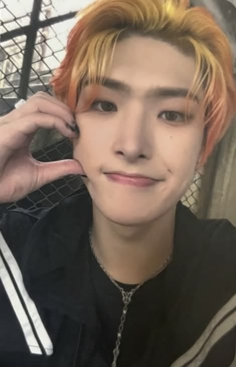 Mingi ATEEZ photocard from Preorder