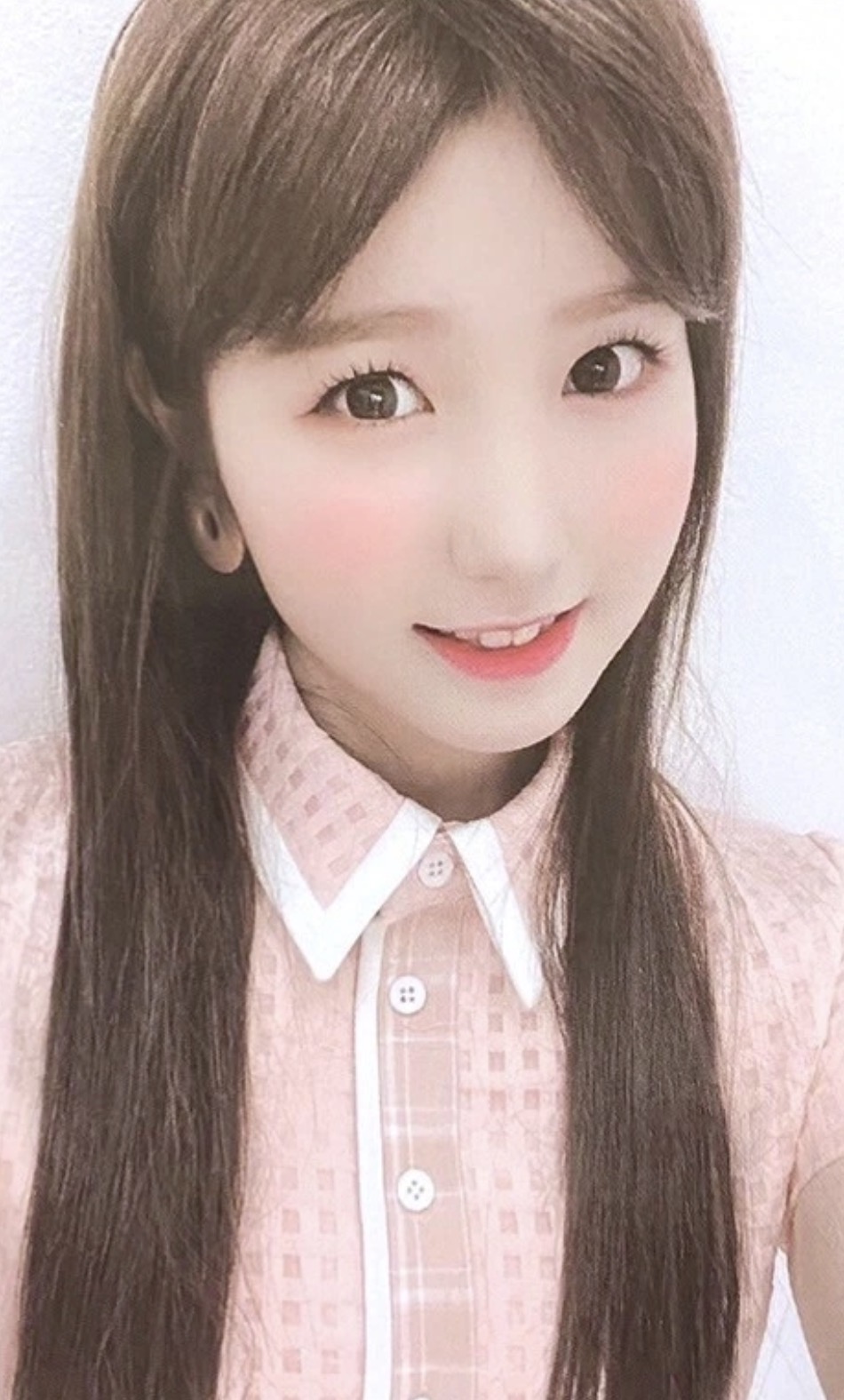 Hitomi IZ*ONE photocard - HEART*IZ Photocard