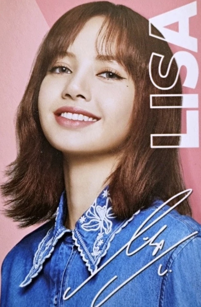 Lisa BLACKPINK photocard from Purchase benefit