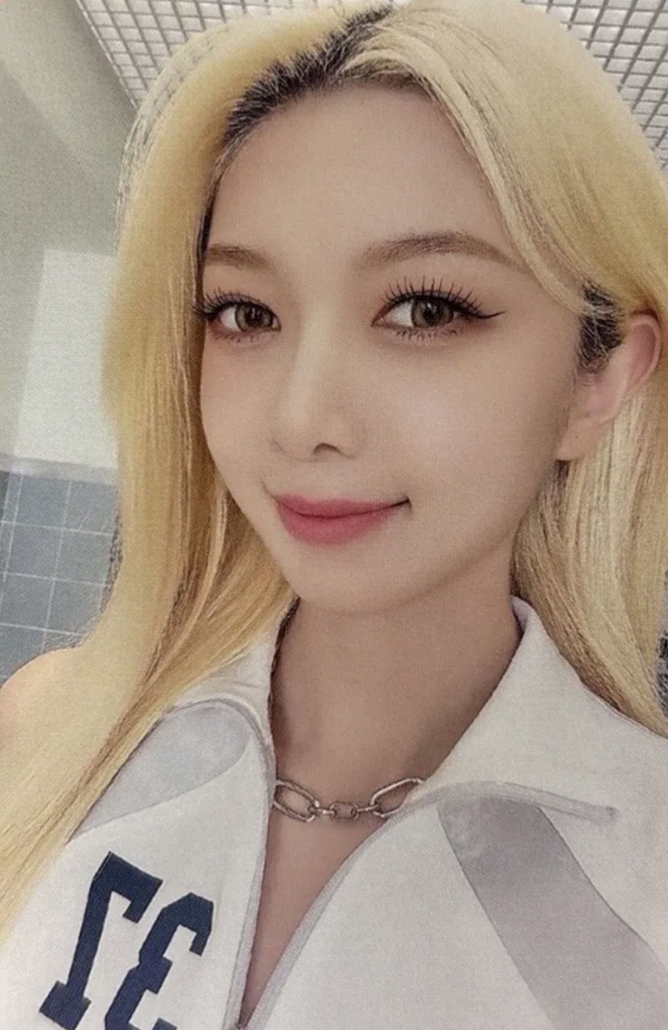 Dami Dreamcatcher photocard from Purchase Benefit