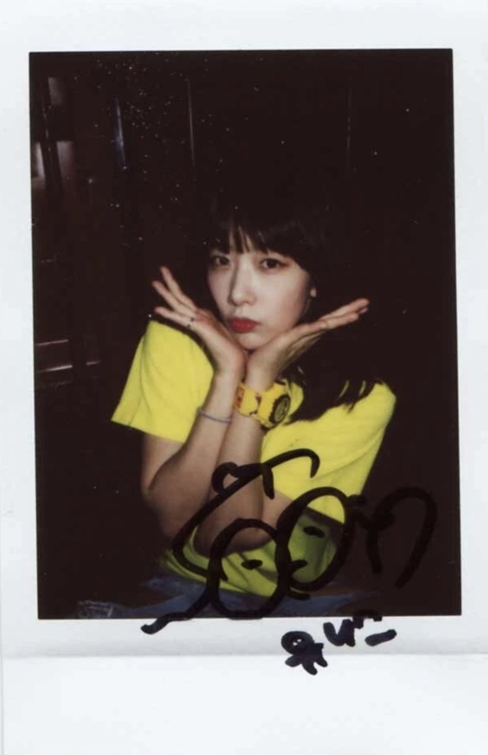 Eunice DIA photocard from Autographed Polaroid Benefit