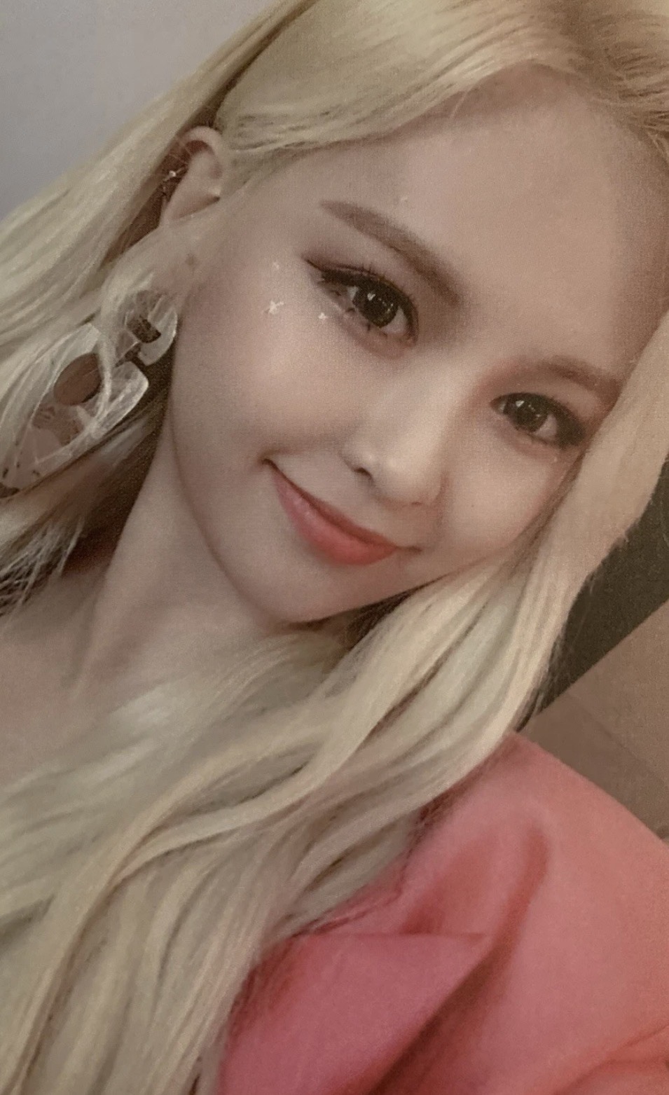 E:U Everglow photocard from Photocard