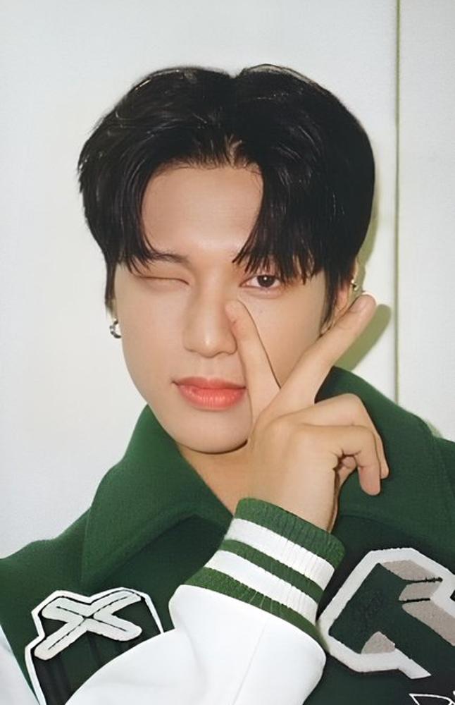 Wooyoung ATEEZ photocard - ZERO:
FEVER EPILOGUE