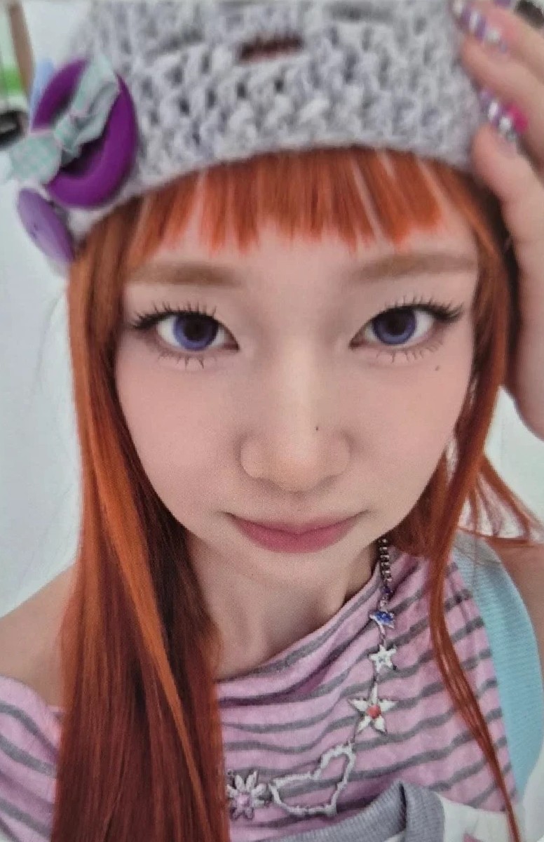 Sumin STAYC photocard from Photocard