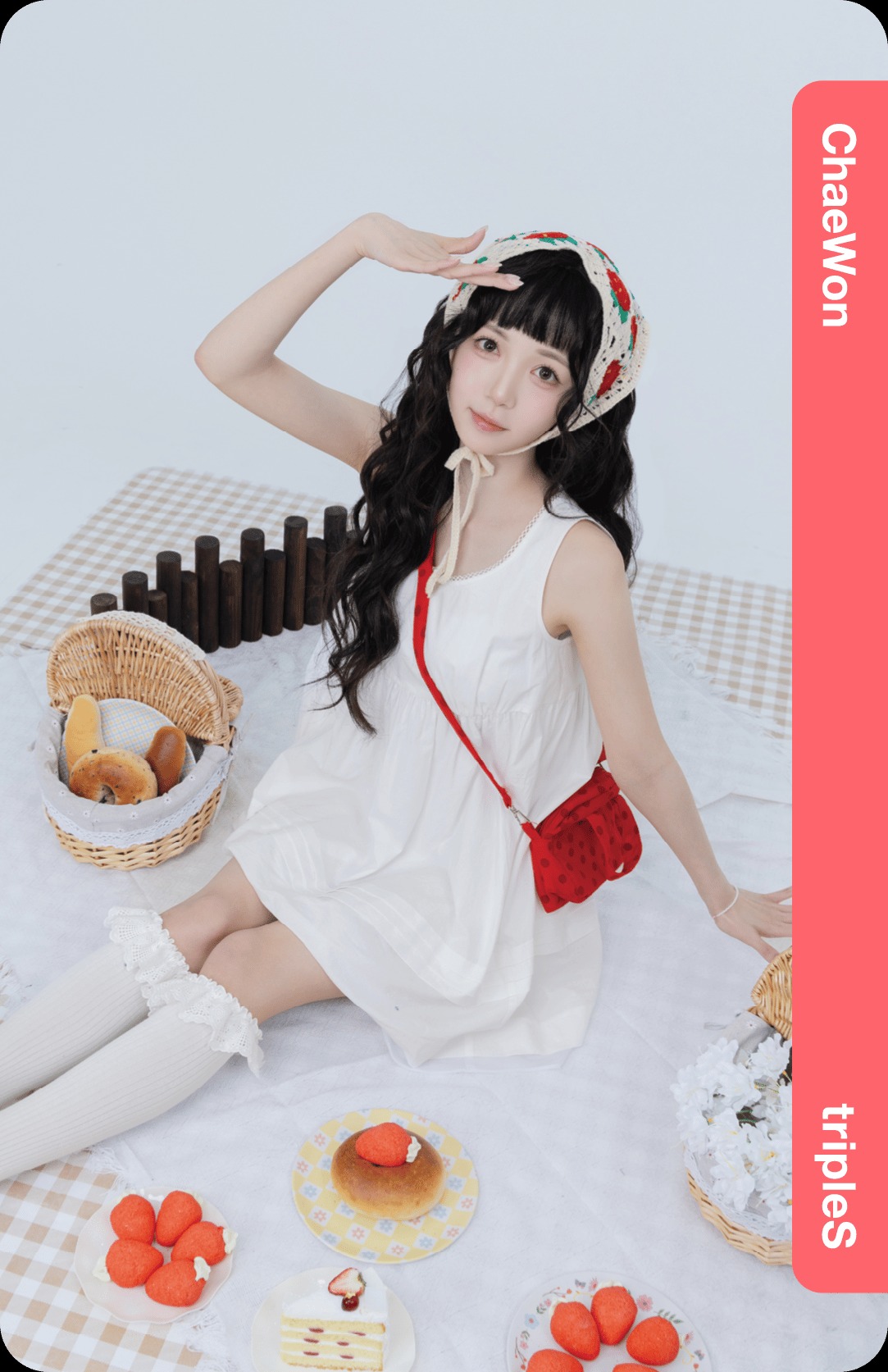 Chaewon tripleS photocard from Showcase Objekt Pack