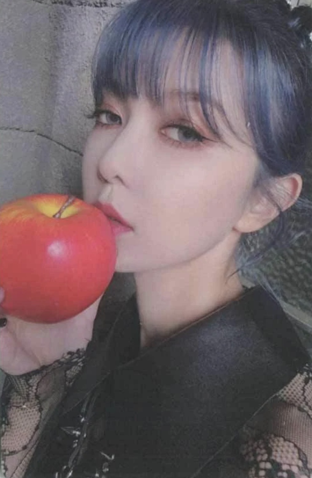 Dami Dreamcatcher photocard from Preorder Benefit