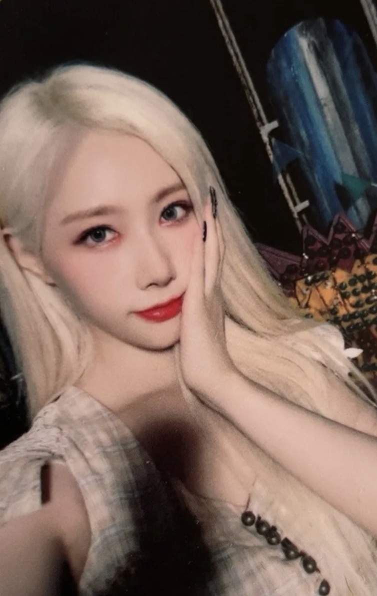 Handong Dreamcatcher photocard from Benefit