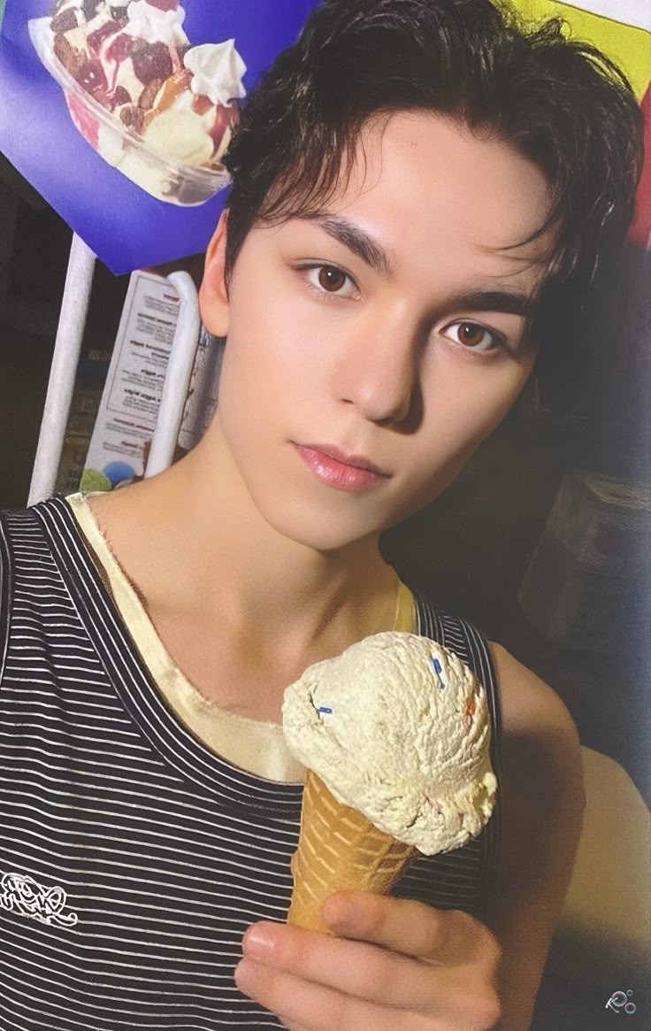 Vernon SEVENTEEN photocard from Photocard