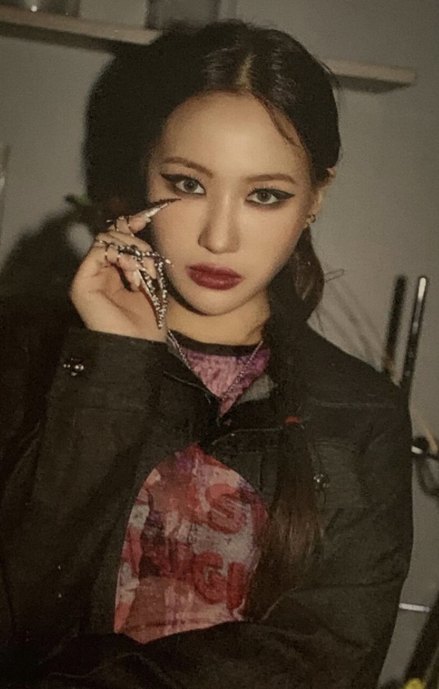 Siyeon Dreamcatcher photocard - Summer Holiday Photocard