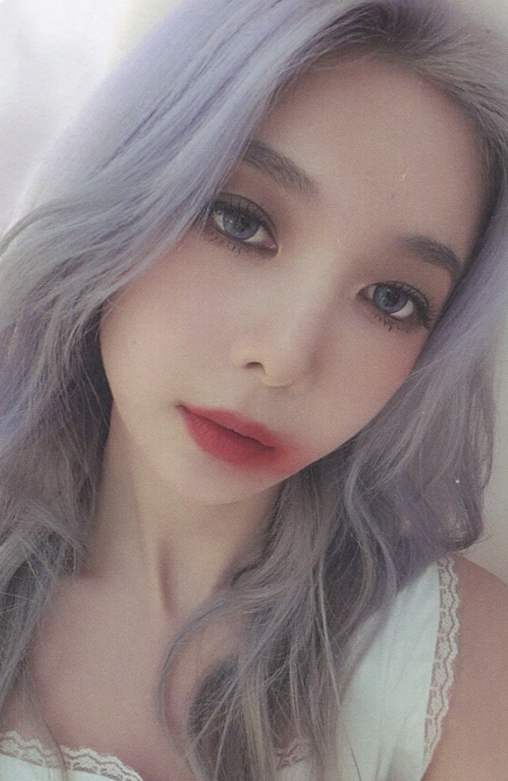 Dami Dreamcatcher photocard from Lucky Draw