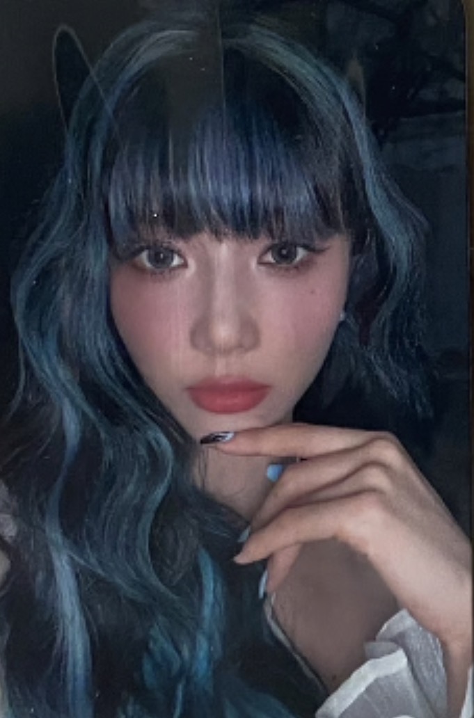 Yoohyeon Dreamcatcher photocard from Photocard