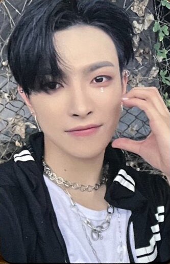 Hongjoong ATEEZ photocard from Preorder