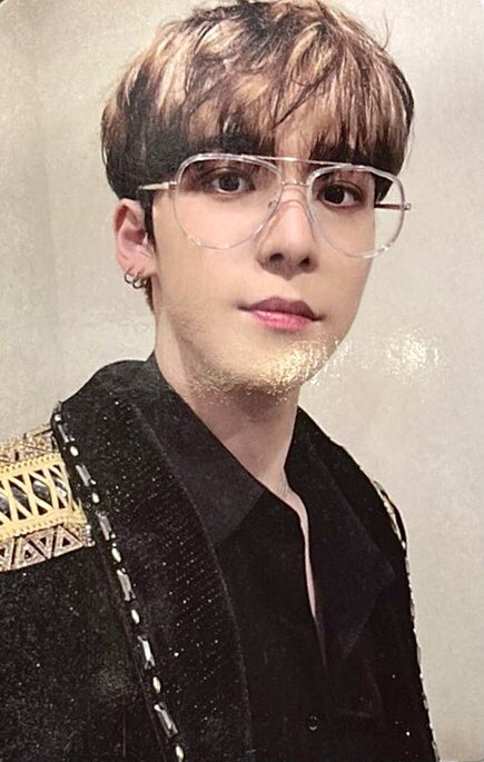 Yunho ATEEZ photocard from Glass Set
