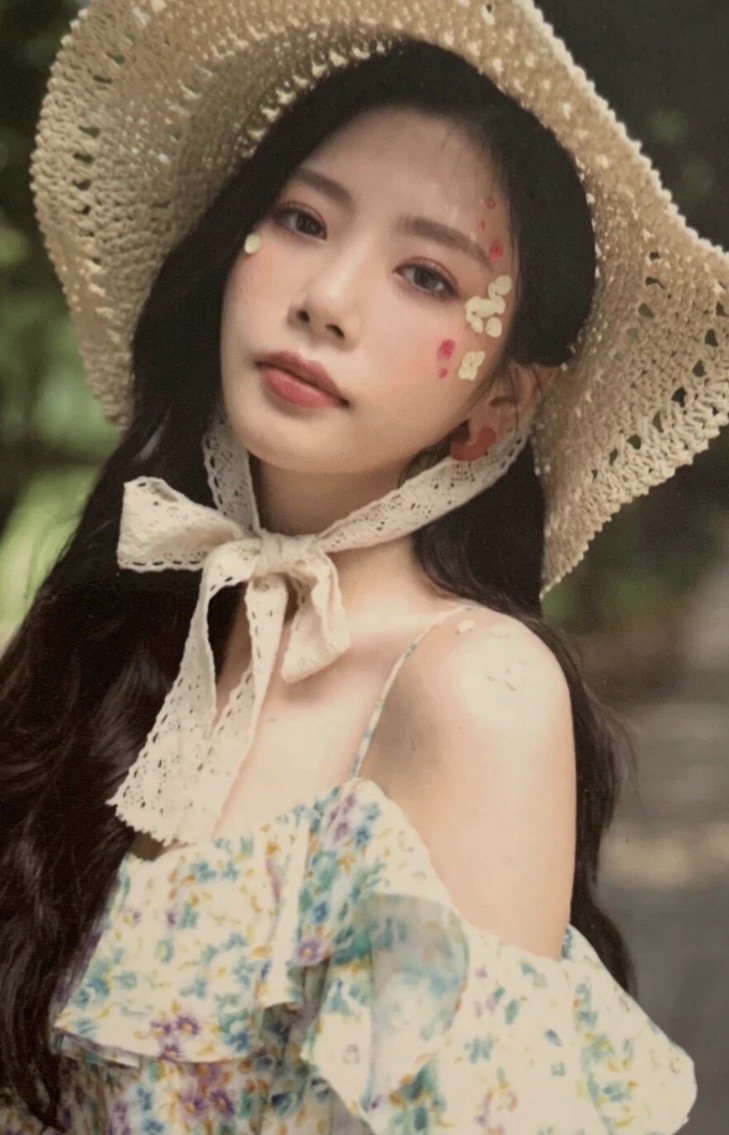 JiU Dreamcatcher photocard from Photocard