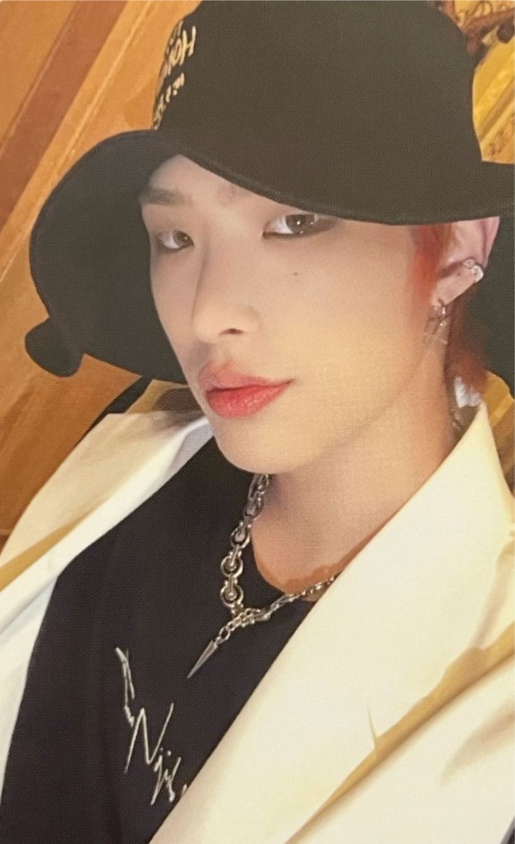 Mingi ATEEZ photocard from Online