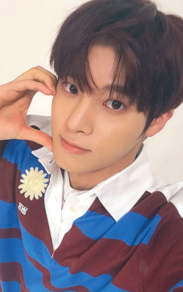 Junmin xikers photocard from Preorder Benefit