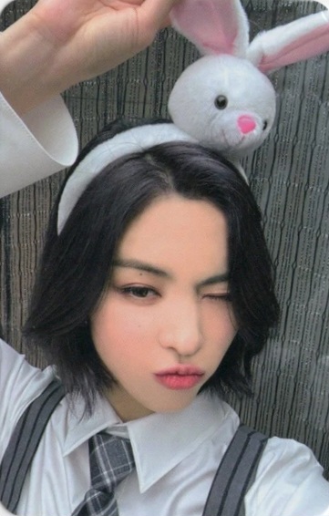 Ryujin ITZY photocard from Lucky Draw