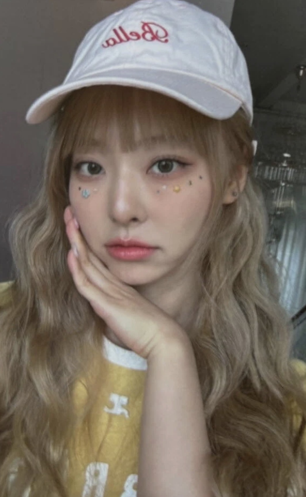 Vivi Loossemble photocard from Photocard