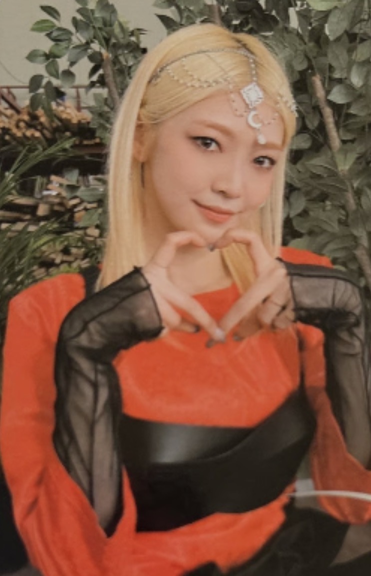 Onda Everglow photocard - Last Melody Photocard