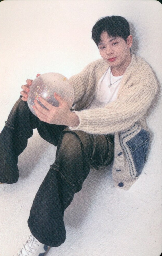 Junghyun EVNNE photocard Random Photocard Set