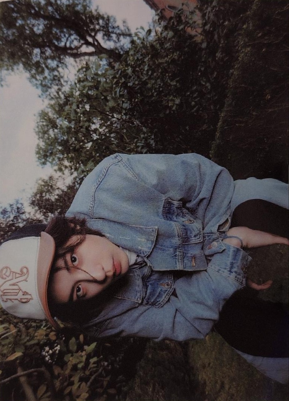 Leehan BOYNEXTDOOR photocard from Postcard