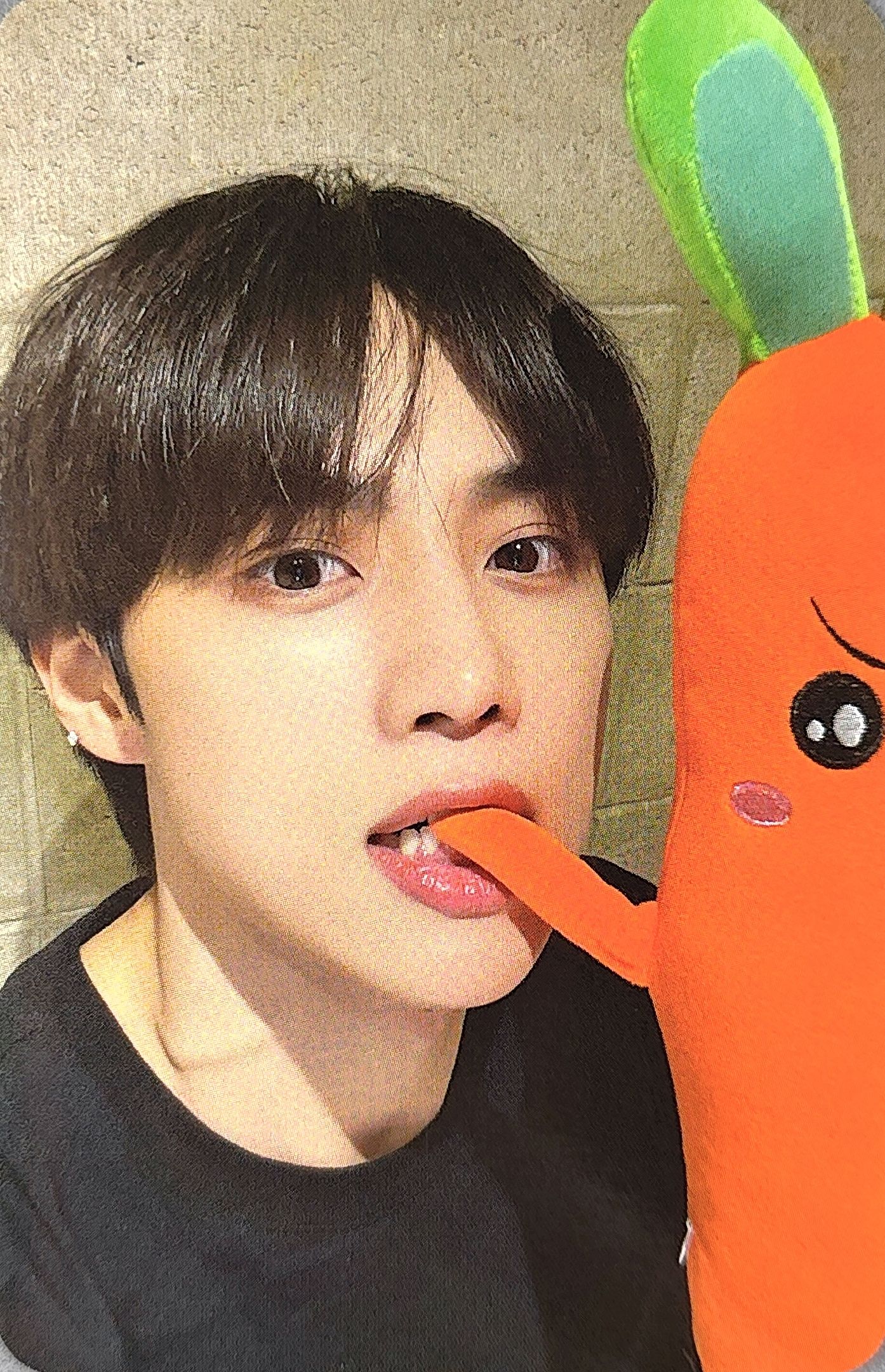 Sunwoo THE BOYZ photocard - BE AWAKE Preorder Benefit