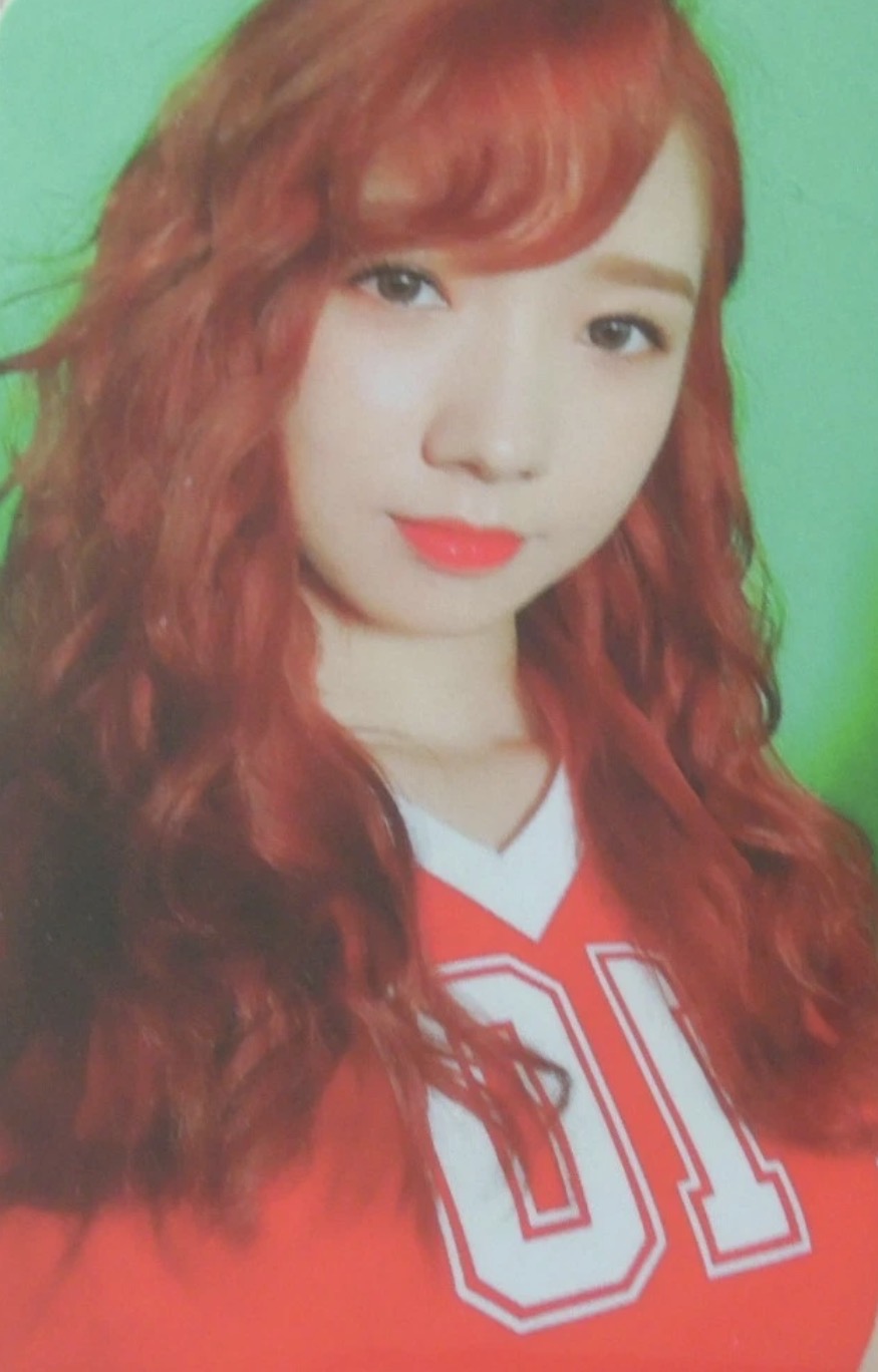 Meiqi Cosmic Girls photocard from Photocard