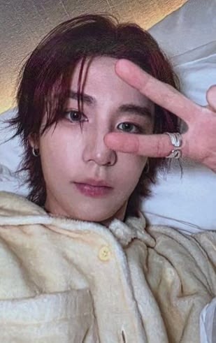 Leehan BOYNEXTDOOR photocard from Exclusive Gifts