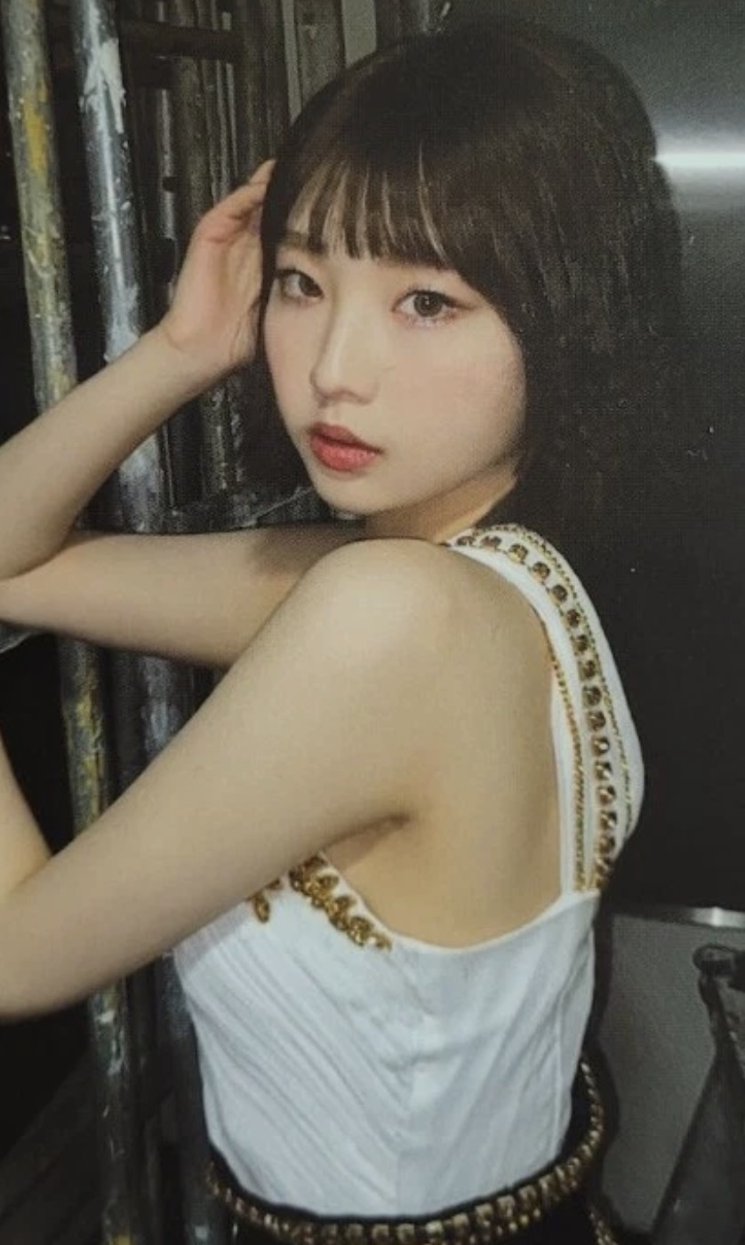 Yeojin LOONA photocard from Photocard