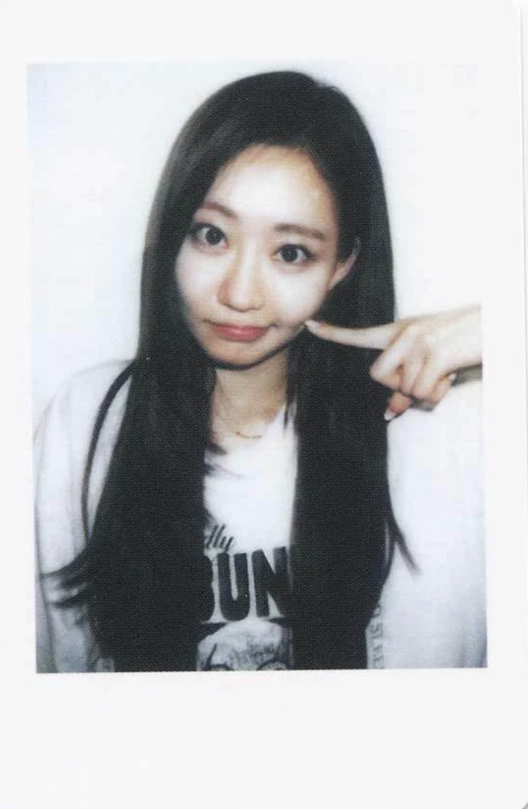 Julie KISS OF LIFE photocard from Polaroid