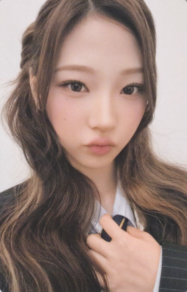 Stella Hearts2Hearts photocard Random Trading Card