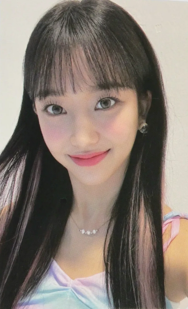 Sumin STAYC photocard from Benefit