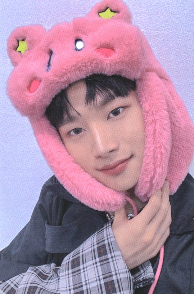Hyunwoo xikers photocard from Offline
