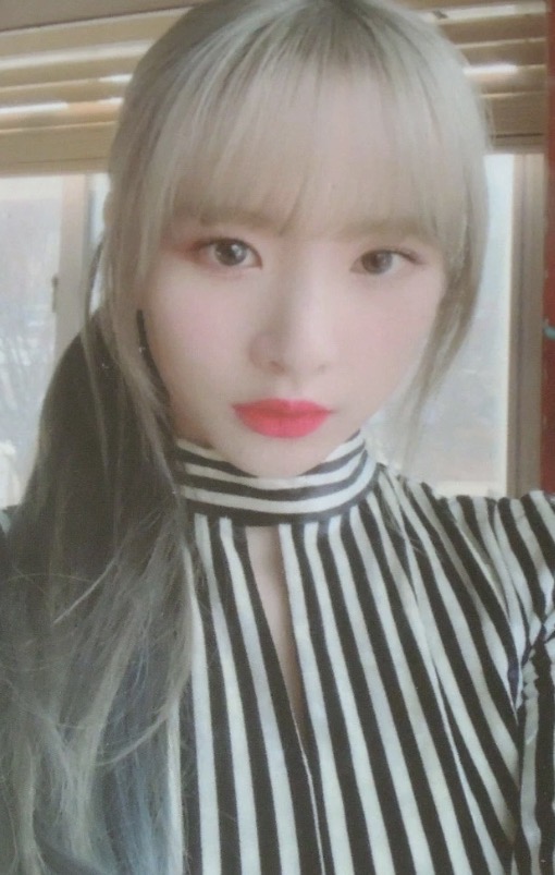 SeolA Cosmic Girls photocard from Photocard