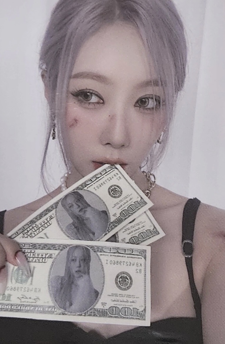 Handong Dreamcatcher photocard from Drink Benefit